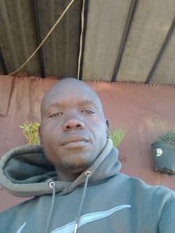 Qinani Ndlovu Qnani profile